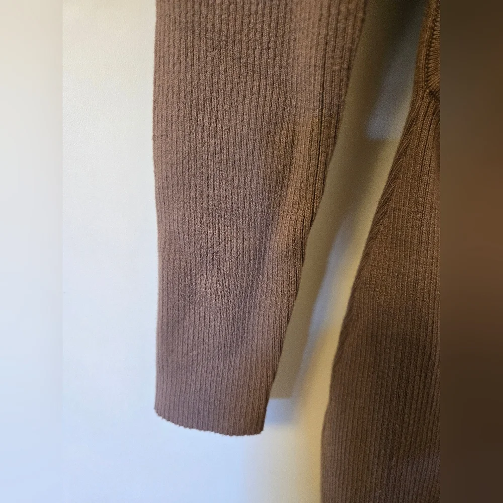 EUC‎ Abercrombie & Fitch Knit Ribbed Cutout Sweater Dress - Picture 4 of 13